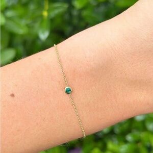 Single Emerald Bezel Bracelet